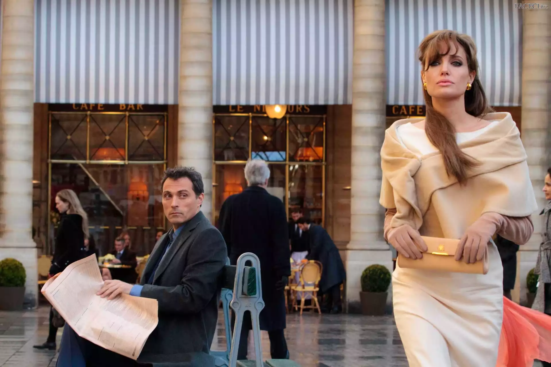 Turysta, Rufus Sewell, Film, Angelina Jolie